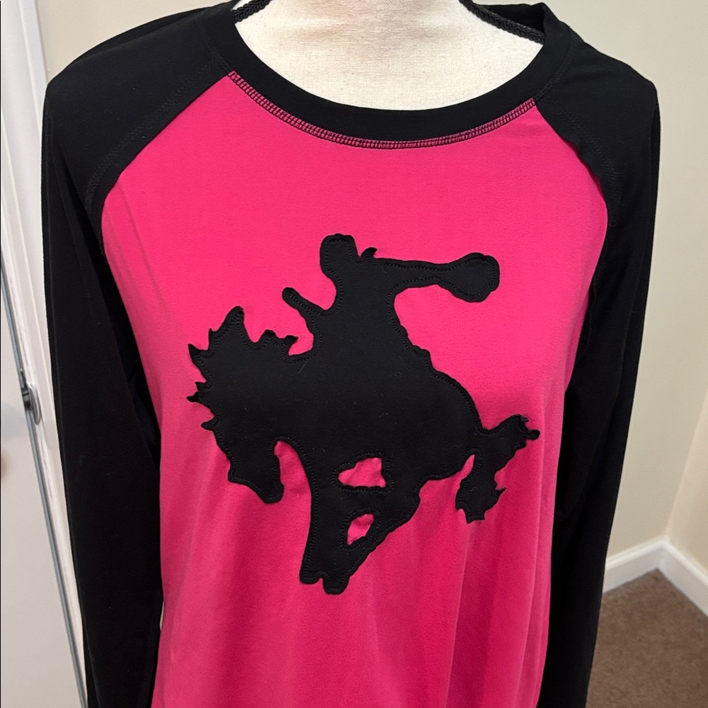 Cowgirl Tuff Fuchsia and Black Top size X-Large - Picture 2 of 8